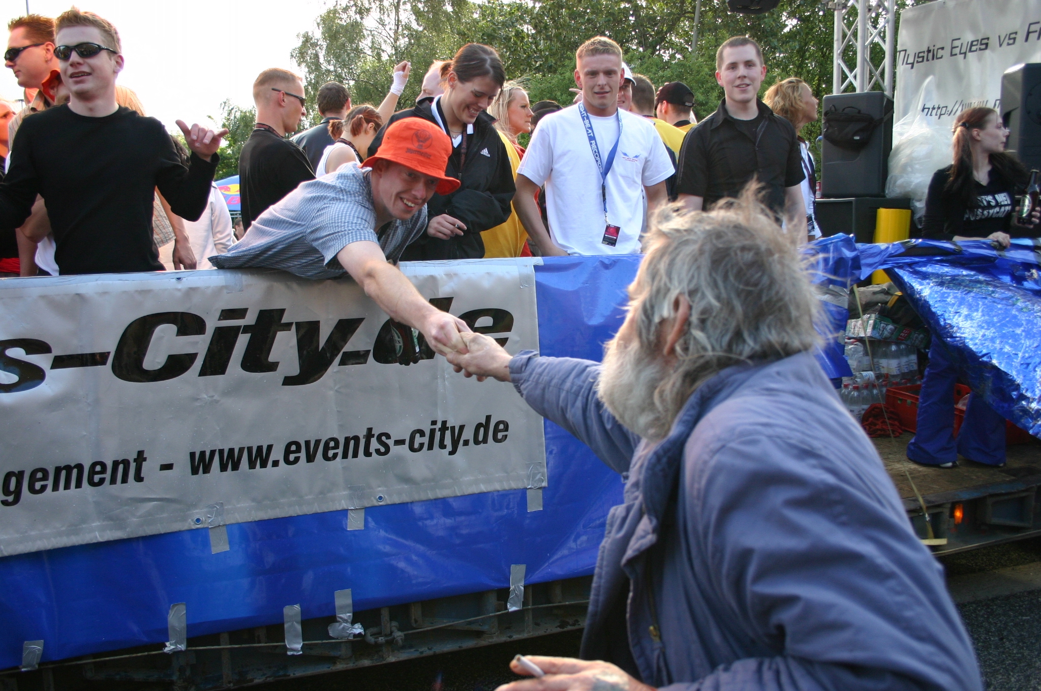 G-Move Hamburg 2004 – Mit Herz und helfender Hand!