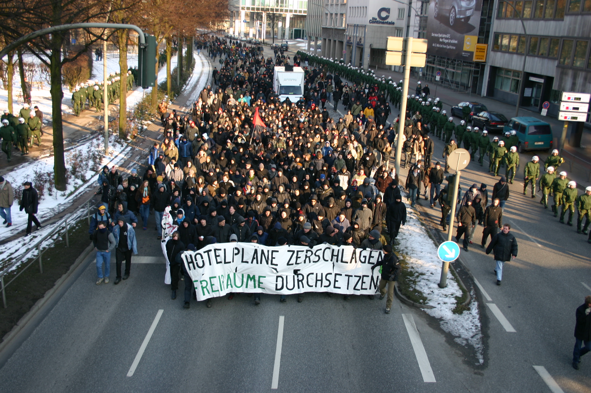 Mövenpick Demo 2005 – Massiver Protest gegen das Mövenpick Hamburg
