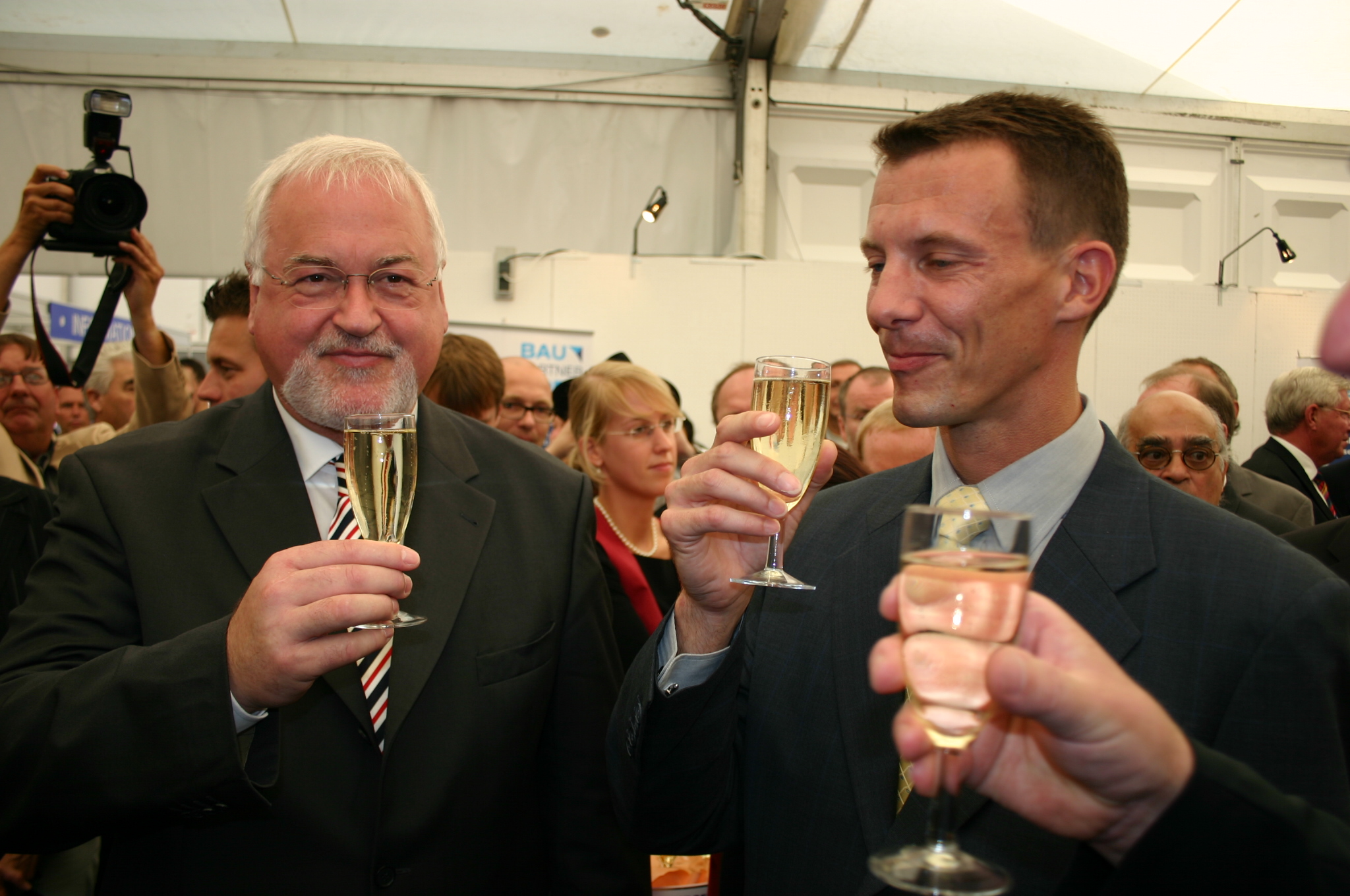 Prinz Joachim & Ministerpräsident Peter Harry Carstensen eröffnen NordBau 2005